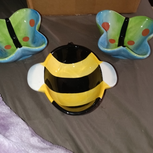 JILL SEALE Whimsy Collection ‘04 Bee 2 Butterfly Trinket Dish Decor Bowls - Picture 2 of 3